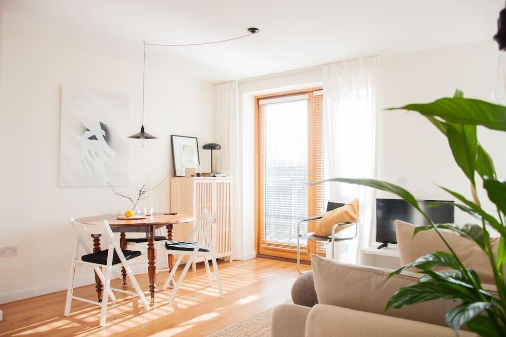 2 Bed 2 Bath Apartment With Canal View Dublin Exteriör bild